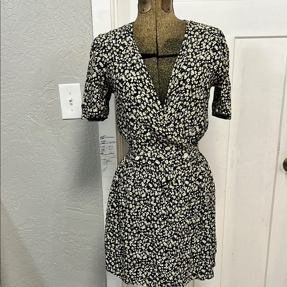 FAITHFUL THE BRAND LUNA FLORAL MINI DRESS SMALL - Picture 3 of 16
